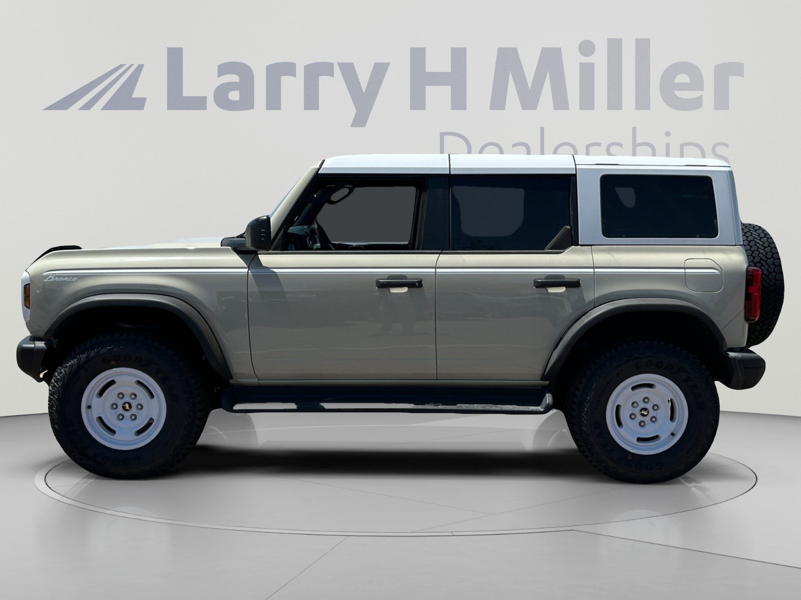 ford bronco 4-door 2026 1FMEE4DP5TLA45133 image ford bronco 4-door 2026 1FMEE4DP5TLA45133 image